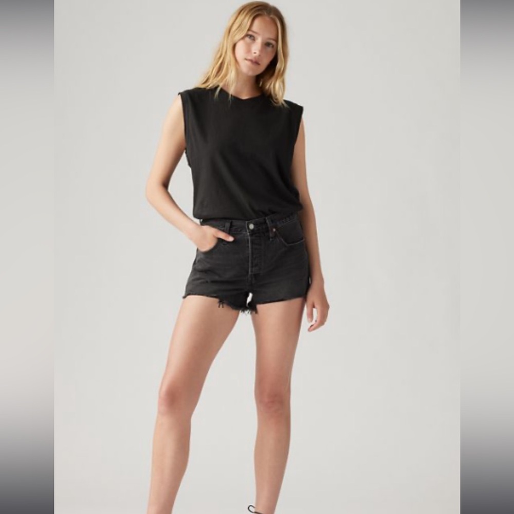 Levi’s 501 original fit high rise shorts - size 30 wise up black